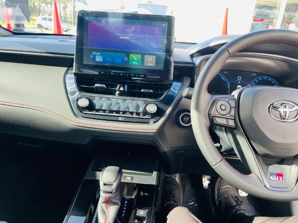 2026-Toyota-Corolla-Cross-18-GR-S-Hybrid image:8