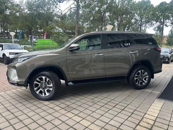 2026-Toyota-Fortuner-28-GD-6-4x4-VX-Auto image:3