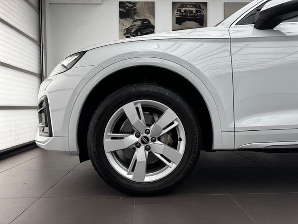 2022-Audi-Q5-Sportback-quattro-S-Line-Auto-40-TDI image:2