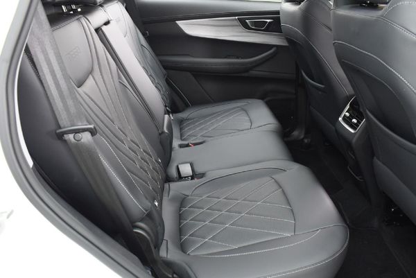 2025-Chery-Tiggo-8-Pro-16-TGDI-Executive image:11