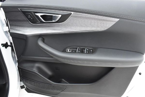 2025-Chery-Tiggo-8-Pro-16-TGDI-Executive image:21