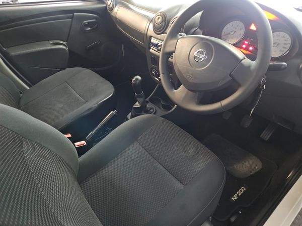 2021-Nissan-NP200-2021-Nissan-NP200-16-AC-Safety-Pack image:12
