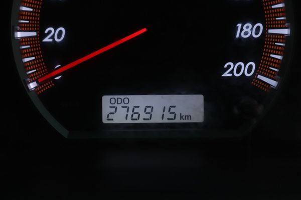 2015-Toyota-Hilux-30-D-4D-Legend-45-4x4-Auto-Double-Cab image:5
