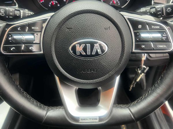 2021-Kia-Seltos-16-EX-Auto image:16