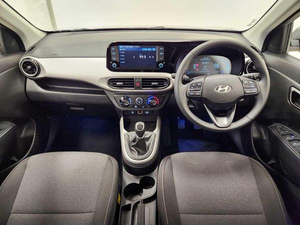 2025-Hyundai-Exter-12-Executive image:9