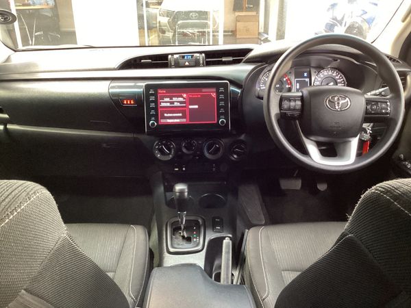 2023-Toyota-Hilux-24-GD-6-Raider-4x4-Auto-Double-Cab image:5