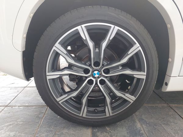 2022-BMW-X1-sDrive18i-M-Sport-Auto image:6