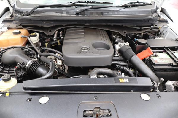 2015-Mazda-BT-50-32-TDi-SLE-Auto-Double-Cab image:22