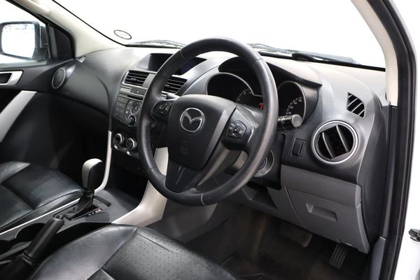 2015-Mazda-BT-50-32-TDi-SLE-Auto-Double-Cab image:5