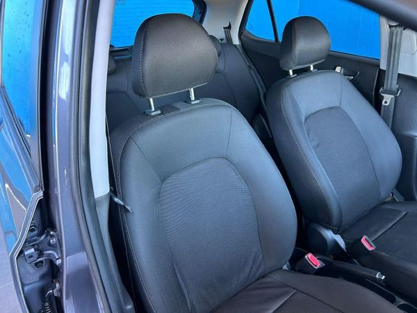2016-Hyundai-Grand-i10-125-Fluid image:7