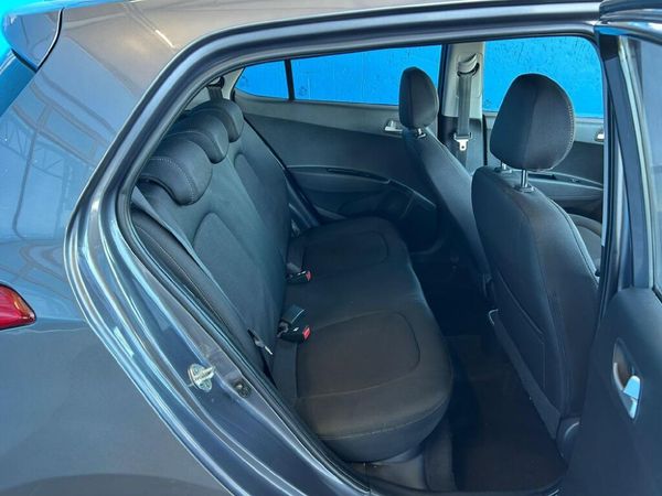 2016-Hyundai-Grand-i10-125-Fluid image:8