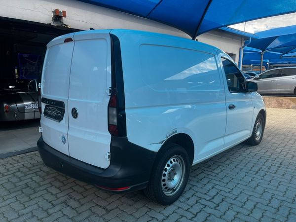 2022-Volkswagen-Caddy-Maxi-Cargo-20-TDI-81kw-Panel-Van image:3