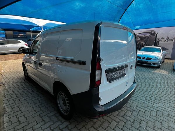 2022-Volkswagen-Caddy-Maxi-Cargo-20-TDI-81kw-Panel-Van image:5