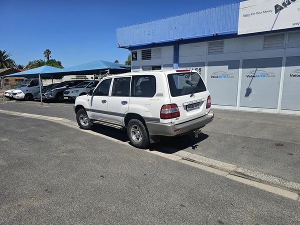 2006-Toyota-Land-Cruiser-100-GX-45 image:5