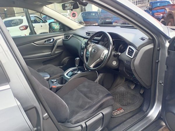 2015-Nissan-X-Trail-25-SE-4x4-Auto image:6