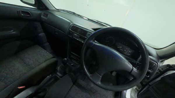 1999-Toyota-Corolla-160i-GLE image:11