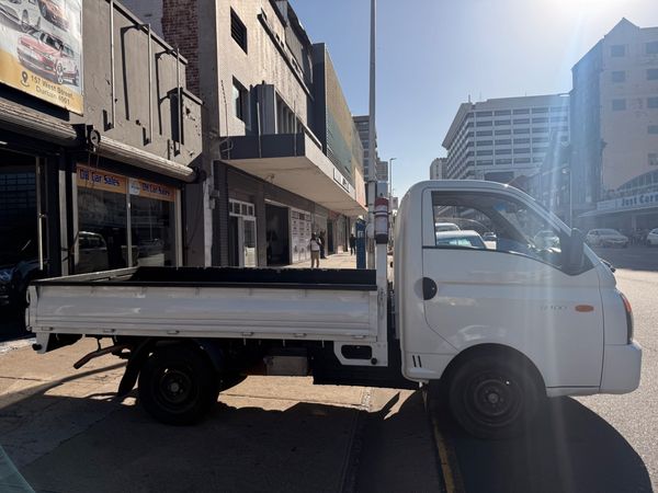 2015-Hyundai-H100-Bakkie-26D-Dropside image:10
