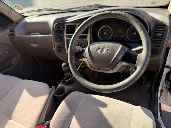 2015-Hyundai-H100-Bakkie-26D-Dropside image:8