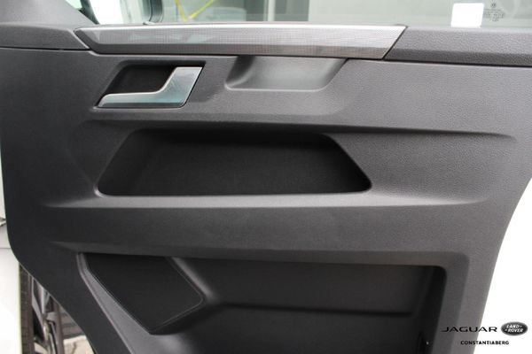 2021-Volkswagen-Caravelle-T61-20-BiTDI-Highline-Auto-4Motion-146kW image:17
