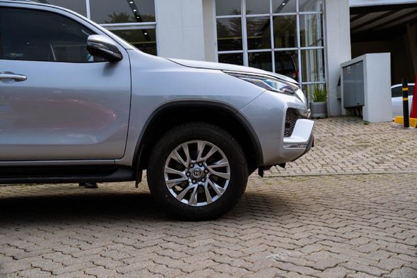 2021-Toyota-Fortuner-28-GD-6-Raised-Body-Auto image:20