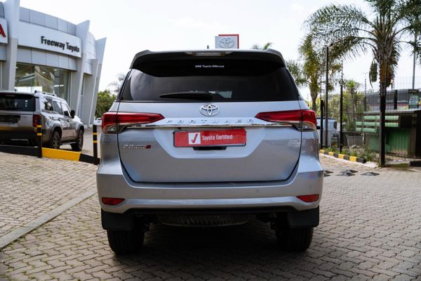 2021-Toyota-Fortuner-28-GD-6-Raised-Body-Auto image:5