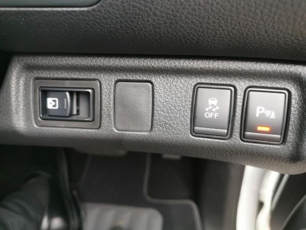 2026-Nissan-Navara-25DDTi-PRO-4X-Warrior-4x4-Double-Cab-Auto image:16