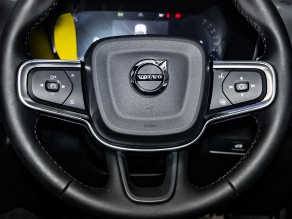 2026-Volvo-XC40-B4-Plus-Dark-Geartronic-Mild-Hybrid image:12