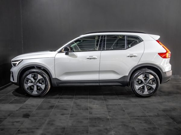 2026-Volvo-XC40-B4-Plus-Dark-Geartronic-Mild-Hybrid image:1