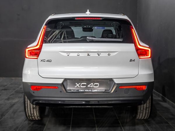 2026-Volvo-XC40-B4-Plus-Dark-Geartronic-Mild-Hybrid image:3