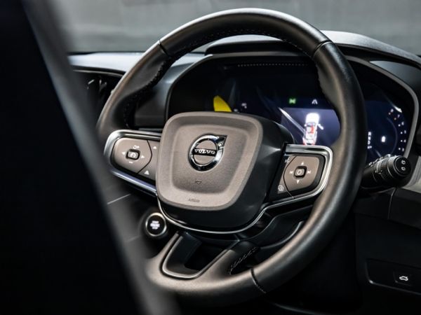 2026-Volvo-XC40-B4-Plus-Dark-Geartronic-Mild-Hybrid image:7