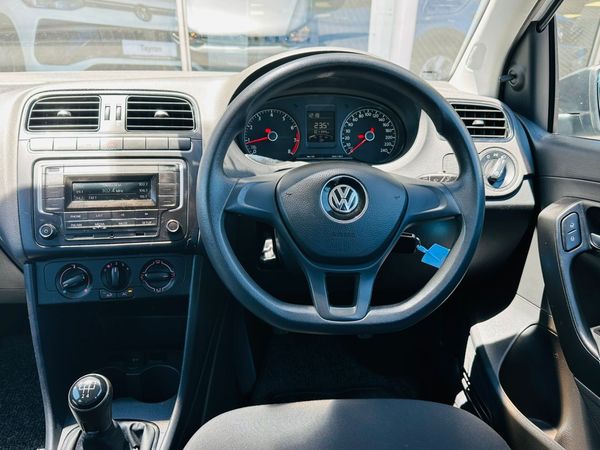 2019-Volkswagen-Polo-Vivo-14-Trendline-5-dr image:14