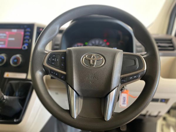 2024-Toyota-Quantum-28-GL-11-seat image:14
