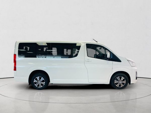 2024-Toyota-Quantum-28-GL-11-seat image:2