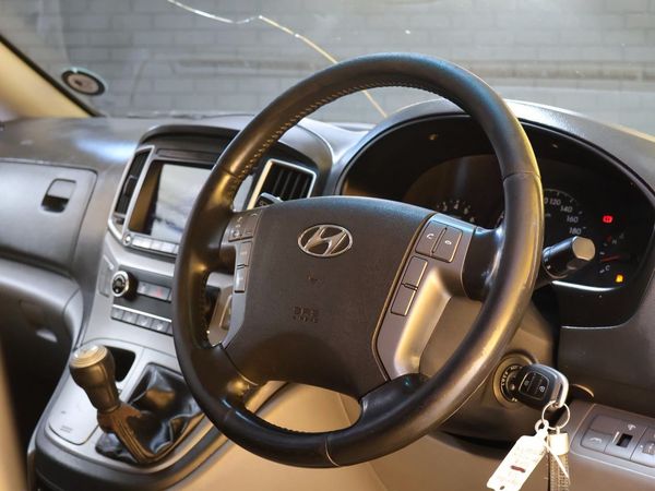2020-Hyundai-H-1-24-CVVT-Executive image:9