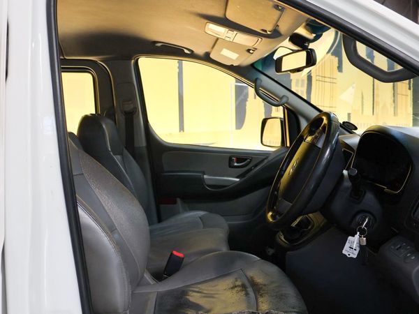 2020-Hyundai-H-1-24-CVVT-Executive image:4