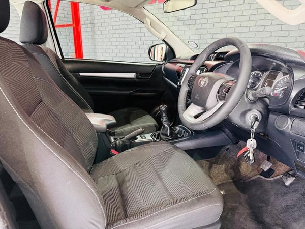 2024-Toyota-Hilux-24-GD-6-Raised-Body-Raider-Extended-Cab image:11