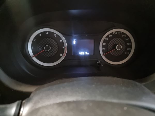 2024-Hyundai-Grand-i10-10-Fluid image:15