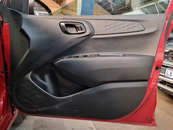 2024-Hyundai-Grand-i10-10-Fluid image:16