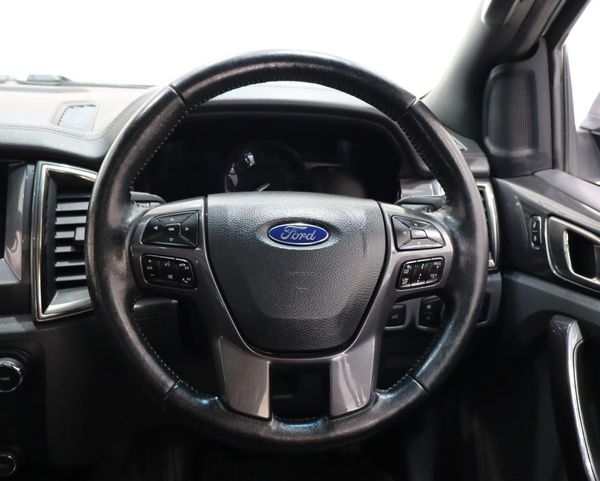 2017-Ford-Everest-32TDCi-4WD-Limited-Auto image:9
