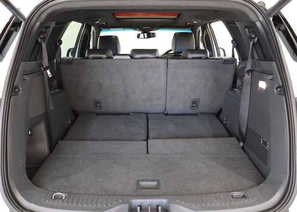 2017-Ford-Everest-32TDCi-4WD-Limited-Auto image:11
