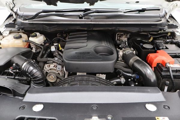 2017-Ford-Everest-32TDCi-4WD-Limited-Auto image:25
