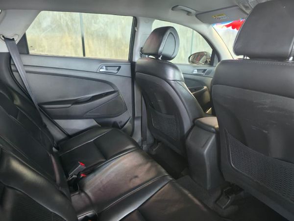 2016-Hyundai-Tucson-20-Premium-Auto image:7