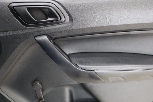 2021-Ford-Ranger-22-TDCi-Single-Cab image:16
