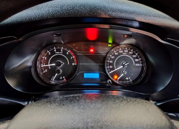 2022-Toyota-Hilux-20-VVTi-Single-Cab image:13