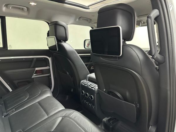 2020-Land-Rover-Defender-110-D240-HSE-177kW image:10