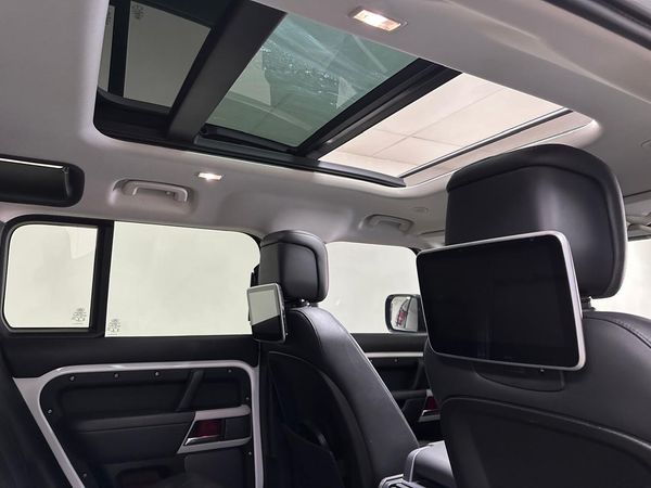 2020-Land-Rover-Defender-110-D240-HSE-177kW image:11