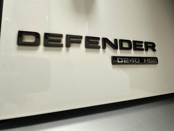 2020-Land-Rover-Defender-110-D240-HSE-177kW image:17