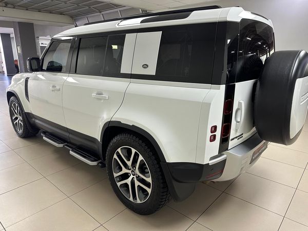 2020-Land-Rover-Defender-110-D240-HSE-177kW image:4