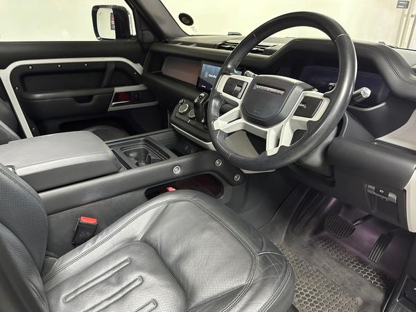 2020-Land-Rover-Defender-110-D240-HSE-177kW image:8