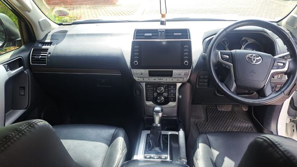 2023-Toyota-Land-Cruiser-Prado-28-GD-VX-Auto image:9